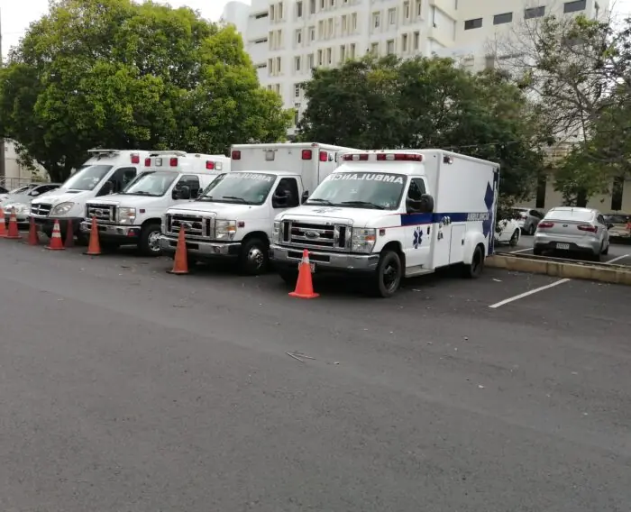 Entrenamiento Brigada: paramédicos en servicio de emergencia en Ciudad de Panamá